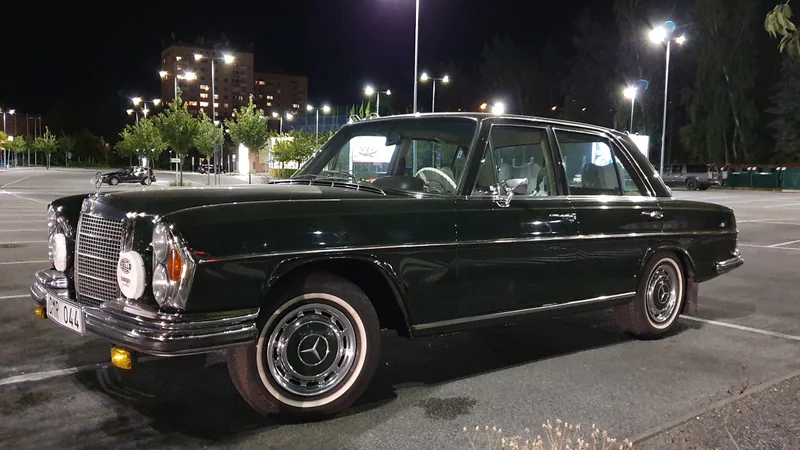 1972 Mercedes-Benz 280 SE in Stockholm 8