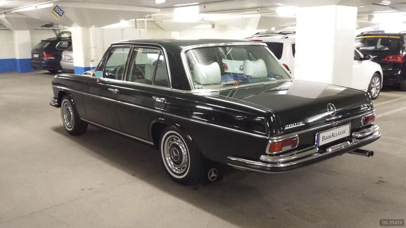 1972 Mercedes-Benz 280 SE in Stockholm 4