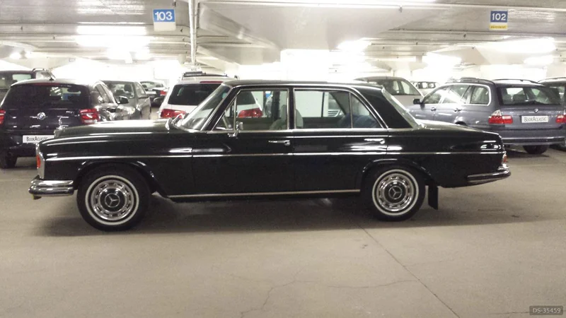 1972 Mercedes-Benz 280 SE in Stockholm 3