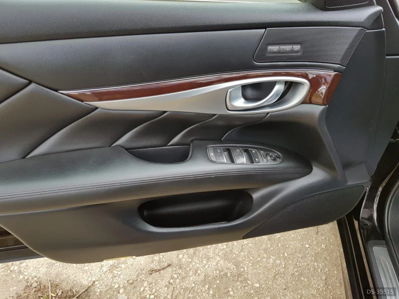2016 Infiniti Q70 in Košice 5