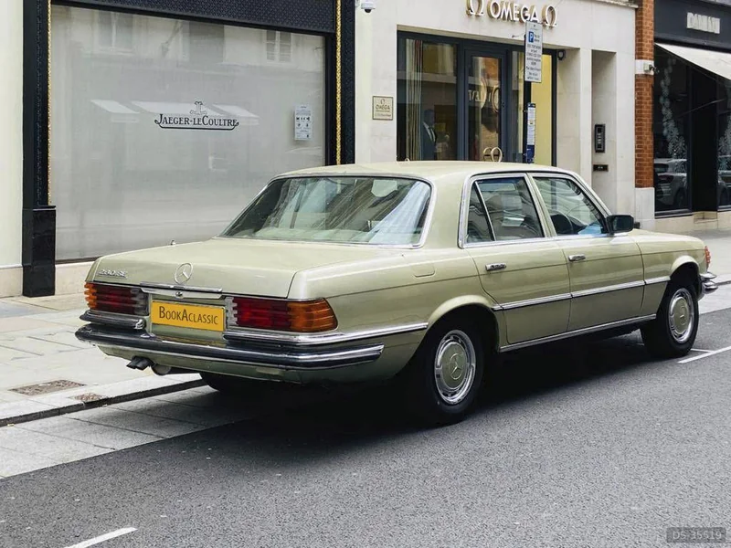1976 Mercedes-Benz 280 SE in London 4