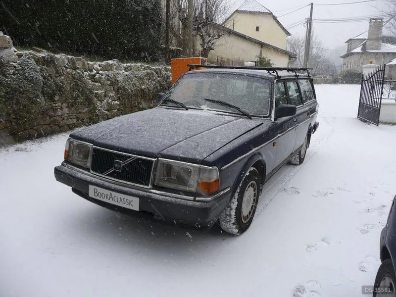 1990 Volvo 240 Break in Nantes 3