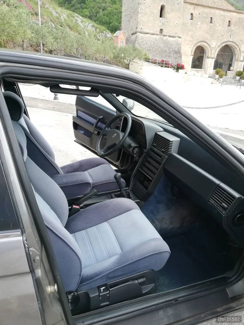 1990 Alfa Romeo 164 in Airola 21
