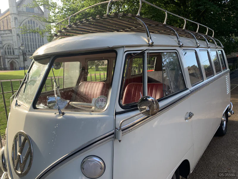 1965 Volkswagen Splitscreen Camper in Winchester 5