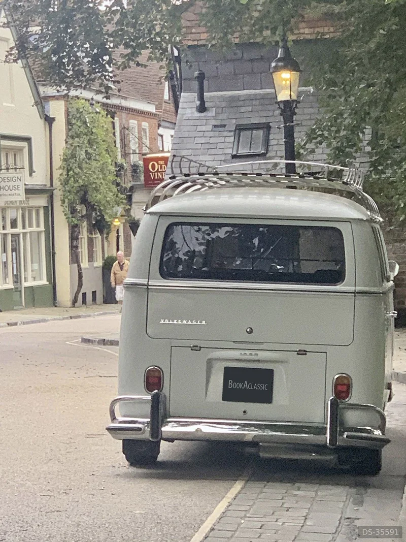 1965 Volkswagen Splitscreen Camper in Winchester 3