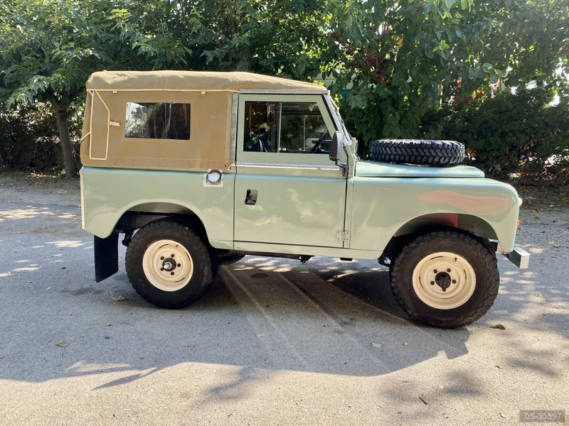 1972 Land Rover Serie 3 88 in Barcelona 2