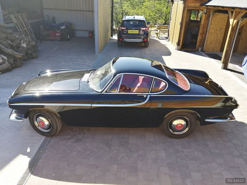 1964 Volvo P1800s in Llangadog 5