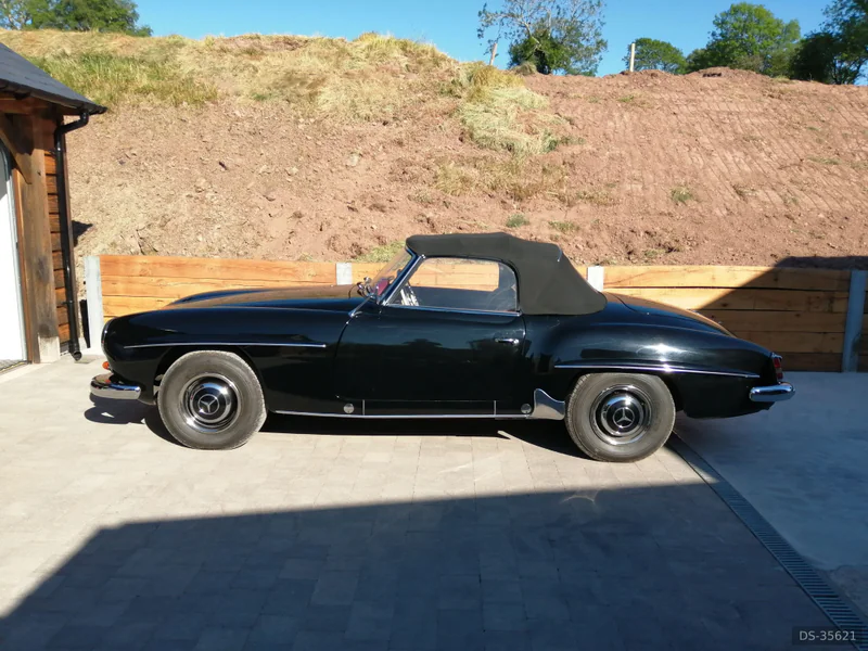 1959 Mercedes-Benz 190SL in Llangadog 6