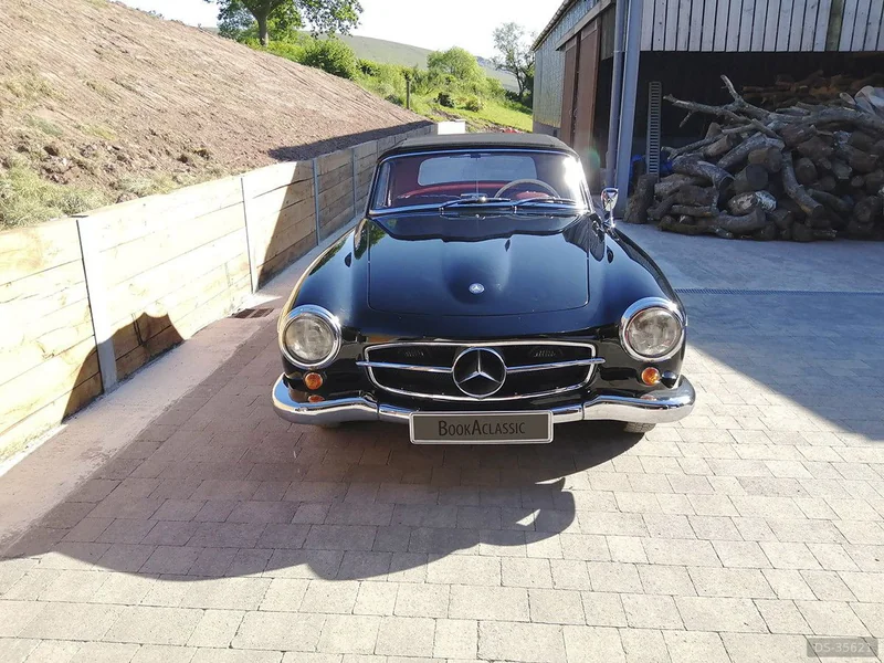 1959 Mercedes-Benz 190SL in Llangadog 3