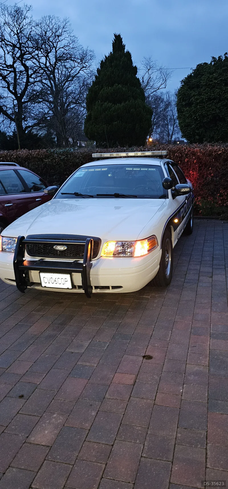 2006 Ford Crown Victoria in Norwich 9