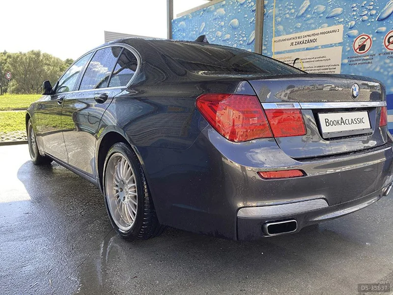 2012 BMW 740d Long M packet in Havířov 5