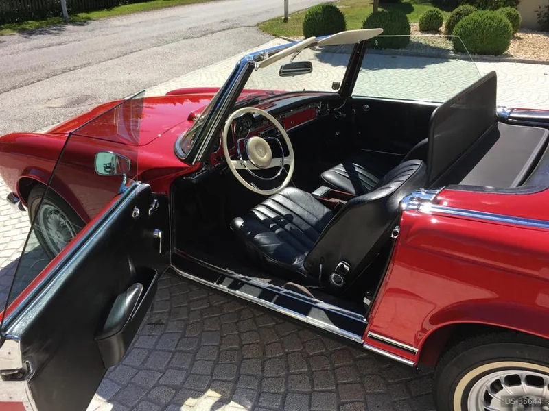 1967 Mercedes-Benz 250 SL Cabriolet in St. Marienkirchen Bei Schärding 8