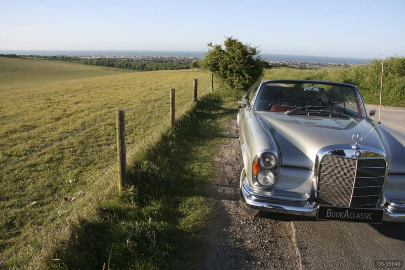 1965 Mercedes-Benz 220 SEB Cabriolet