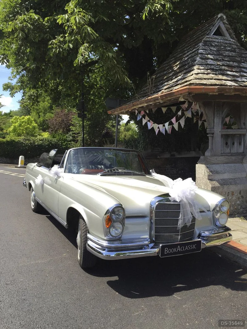 1965 Mercedes-Benz 220 SEB Cabriolet