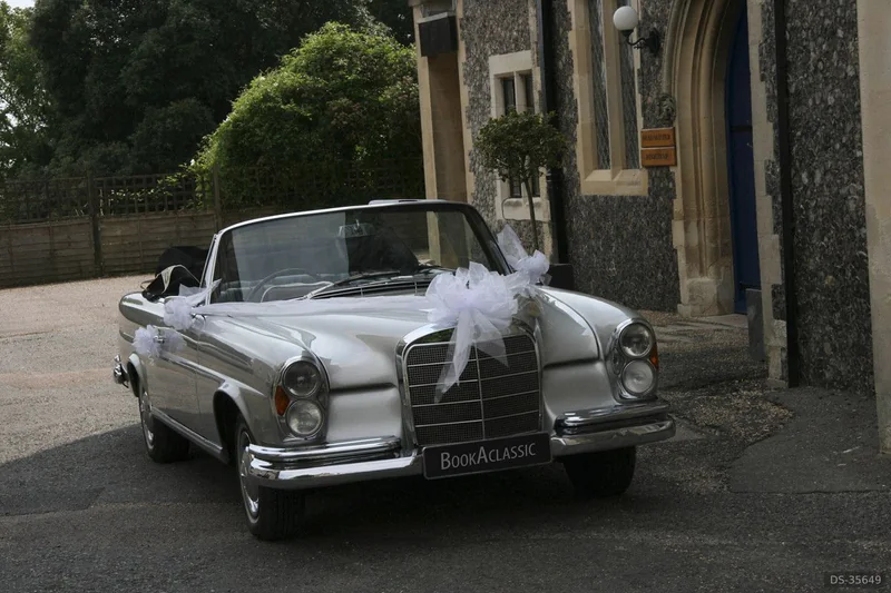 1965 Mercedes-Benz 220 SEB Cabriolet