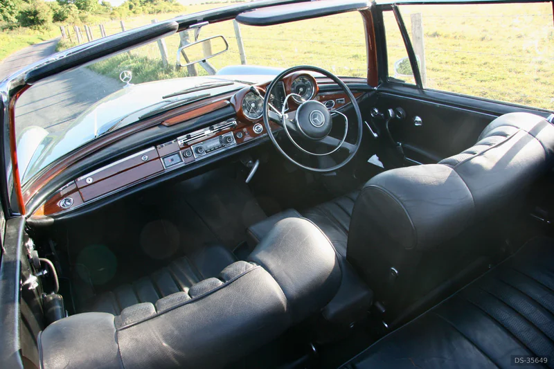 1965 Mercedes-Benz 220 SEB Cabriolet in Steyning 9