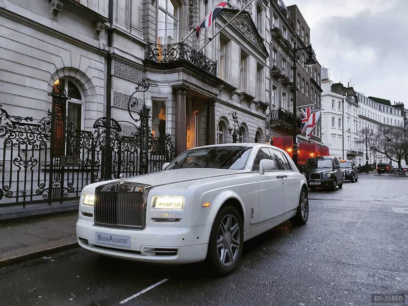 2016 Rolls-Royce Phantom in London