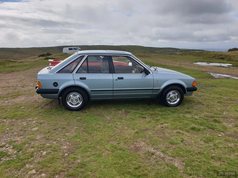 1981 Ford Escort 1.3 Ghia in Stourport-on-severn 2