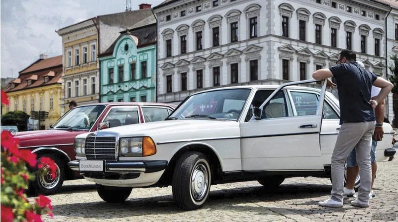 1984 Mercedes-Benz W123 in Poděbrady 5