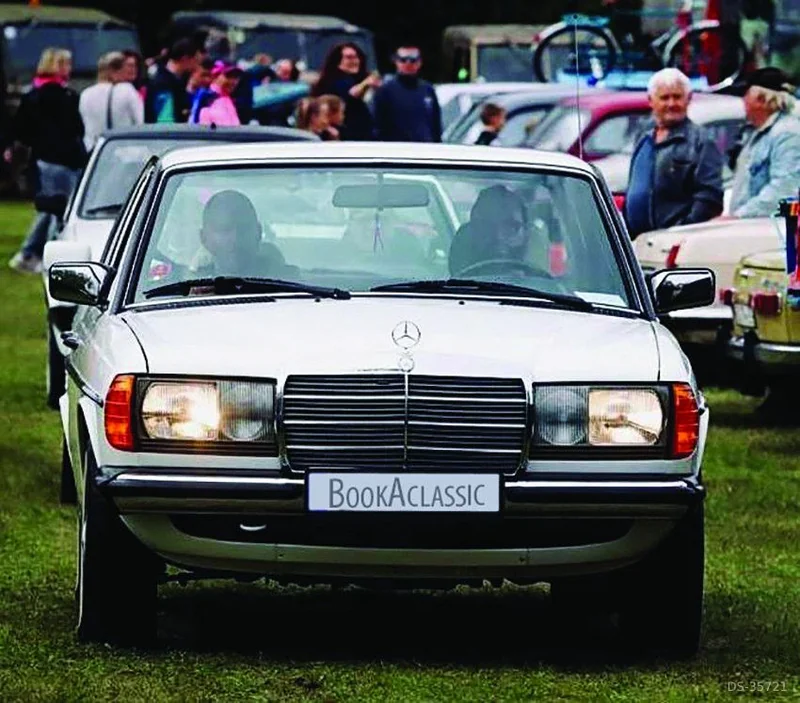 1984 Mercedes-Benz W123 in Poděbrady 6