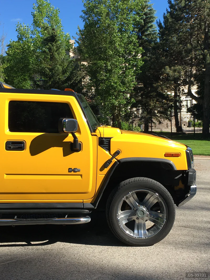 2004 Hummer H2 in Toronto 3