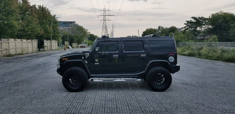 2005 Hummer H2 in Toronto 5