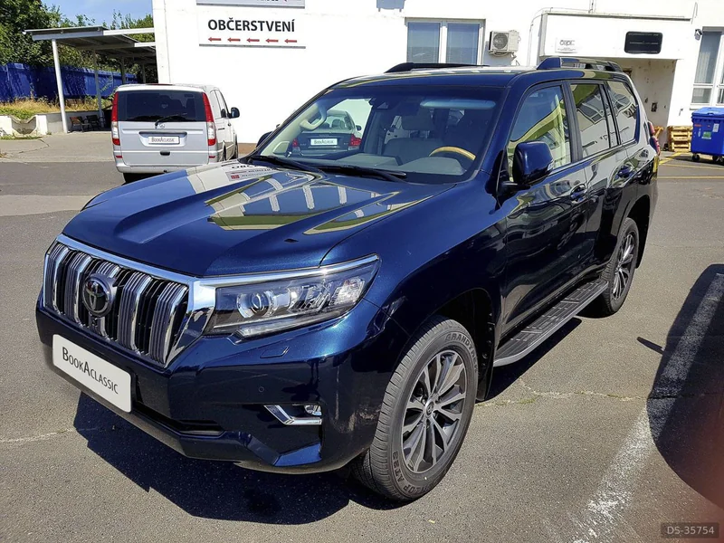 2019 Toyota Land Cruiser 150 in Praha 4 1