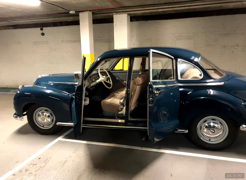 1961 BMW 502 in London 4