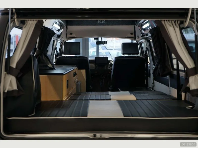 2010 Volkswagen Danbury Brazilian in Hove 4