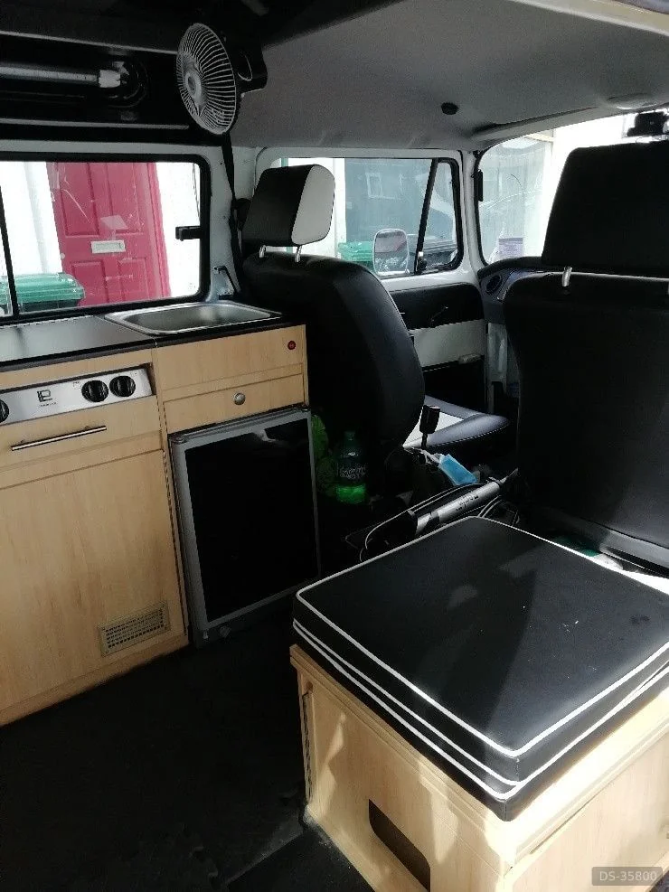 2010 Volkswagen Danbury Brazilian in Hove 6
