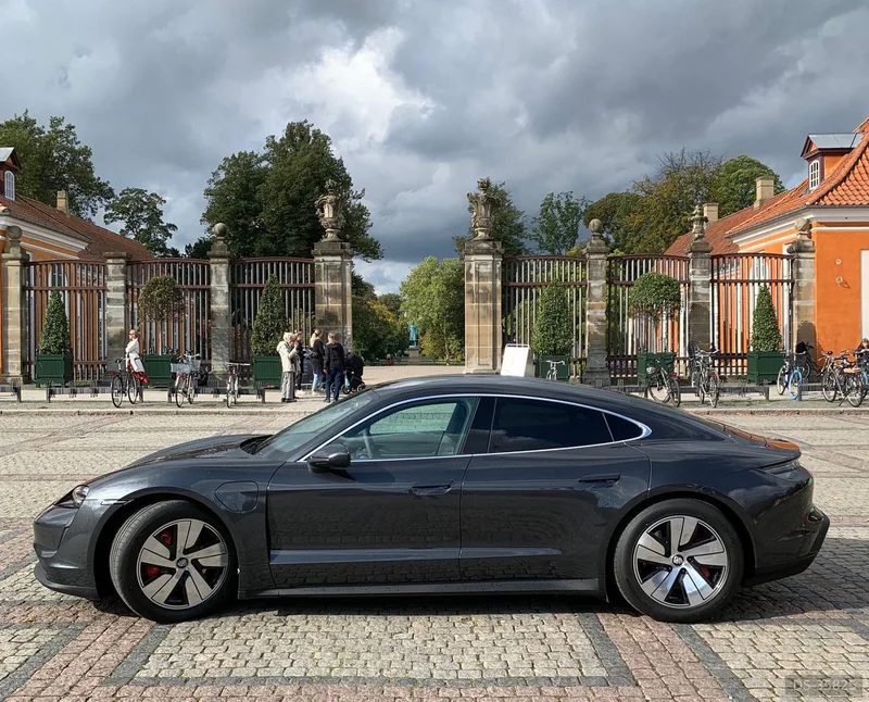 2020 Porsche Taycan 4S