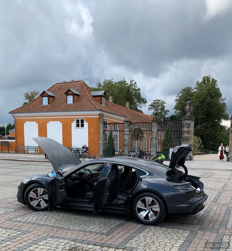 2020 Porsche Taycan 4S