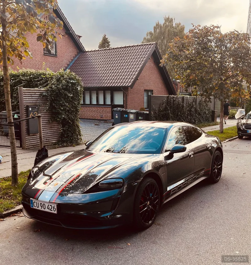 2020 Porsche Taycan 4S