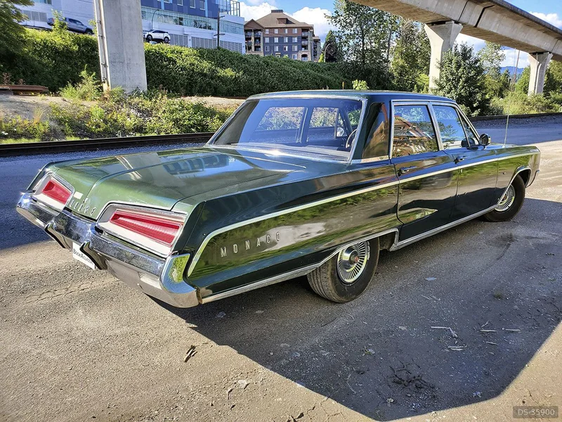 1967 Dodge Monaco in Port Coquitlam 9