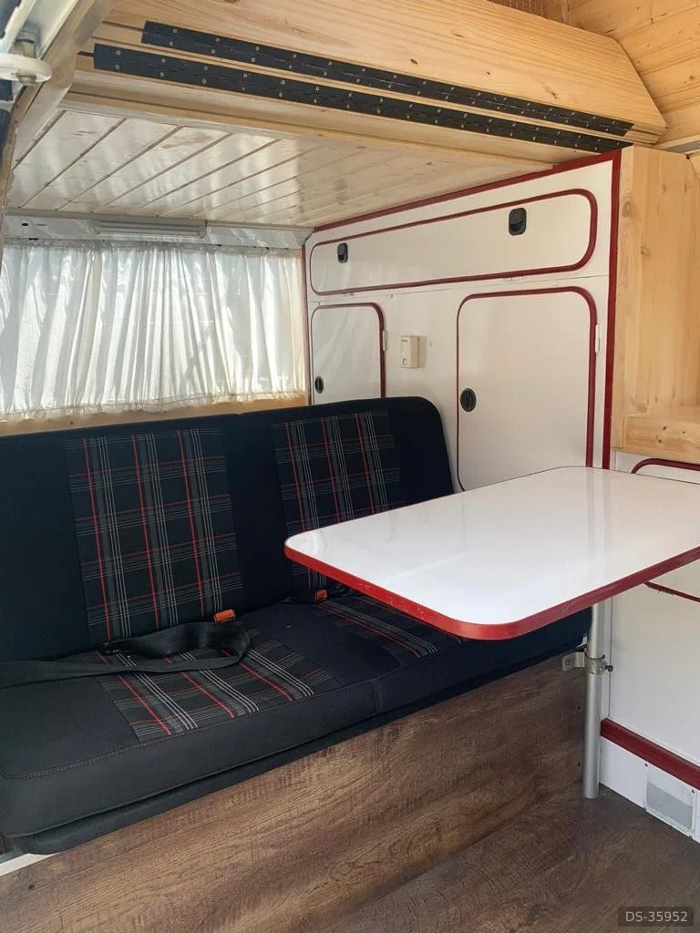1988 Volkswagen T3 Camper in Viladecans 8