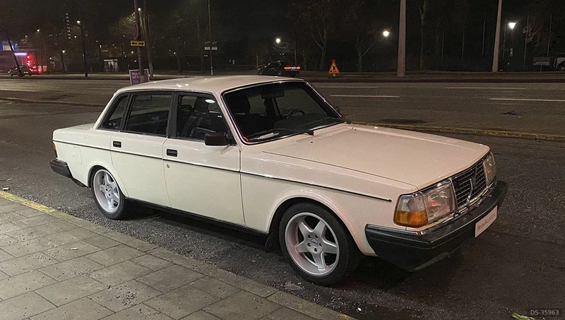 1981 Volvo 240 in Stockholm 7