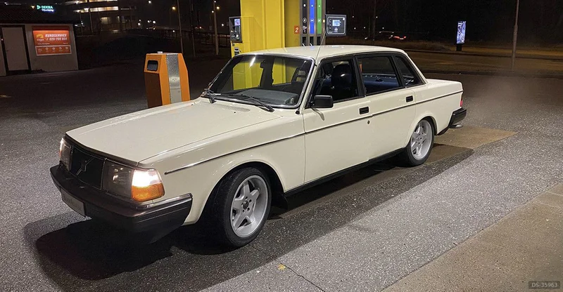 1981 Volvo 240 in Stockholm 9