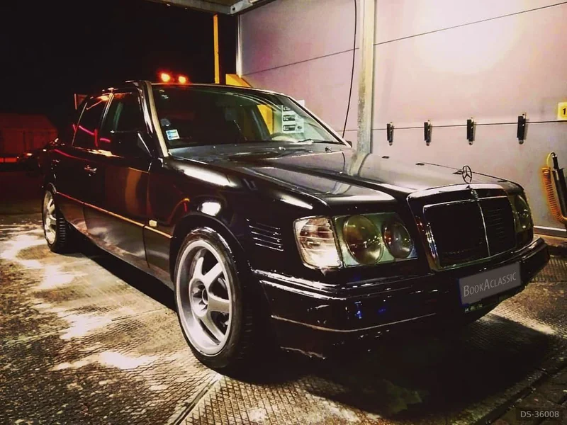 1991 Mercedes-Benz W124 in Poprad 2