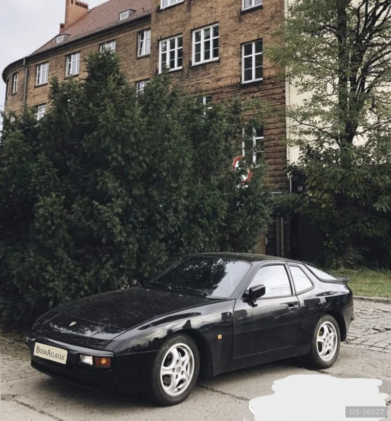 1985 Porsche 944 in Wroclaw 2