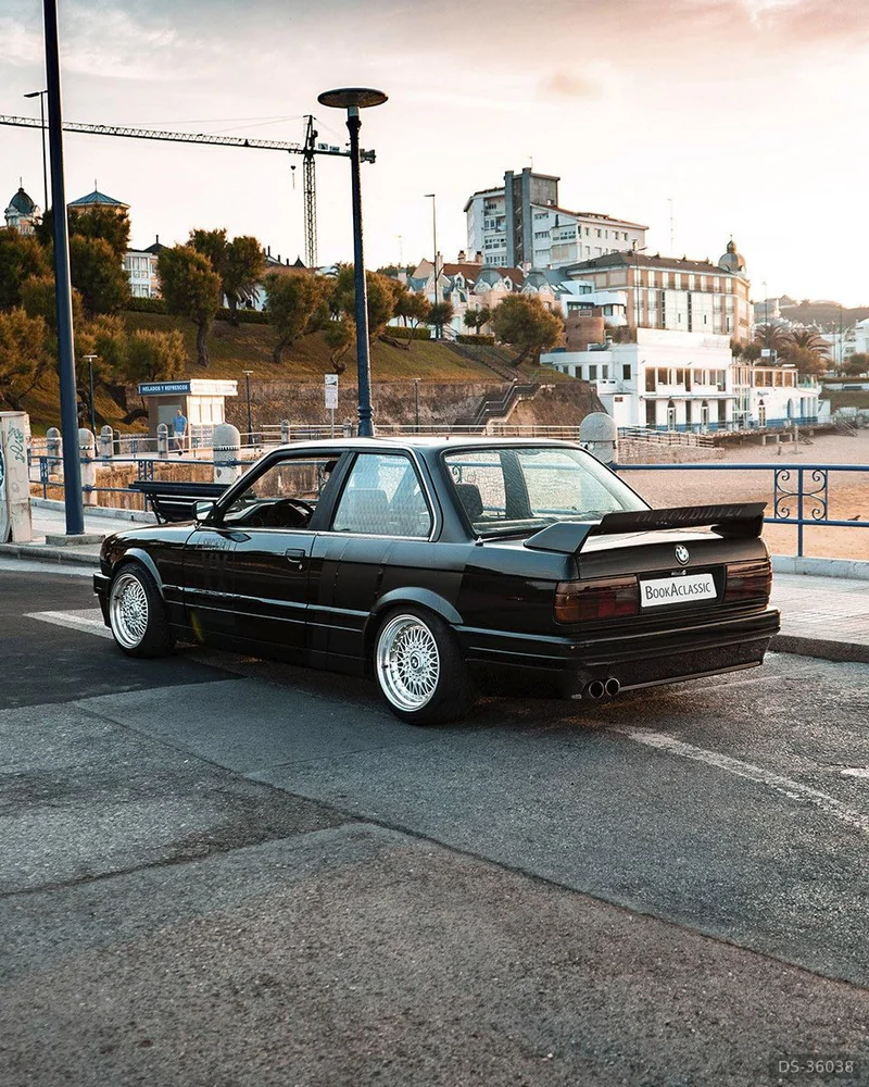 1989 BMW E30 in Santander 2