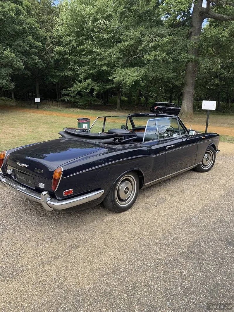 1969 Rolls-Royce Corniche in London 2