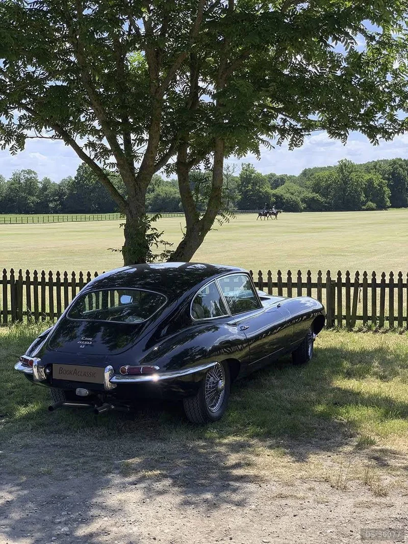 1968 Jaguar E-type in London 4