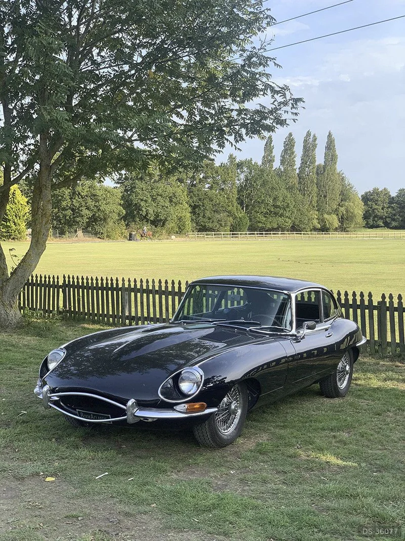 1968 Jaguar E-type in London 3