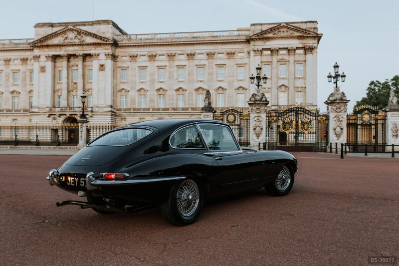 1968 Jaguar E-type in London 9