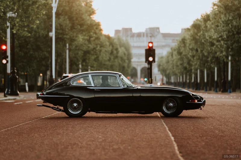 1968 Jaguar E-type in London 10