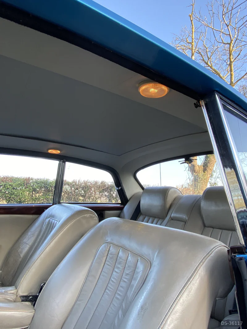 1976 Bristol 411 Series 5 in Henley On Thames 8