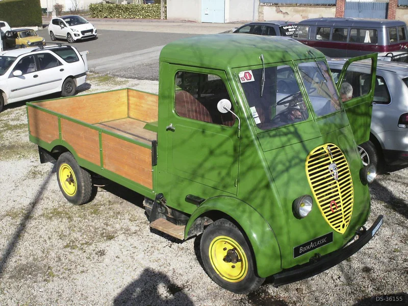 1949 Peugeot Camionnette Q3a in Cannes 2