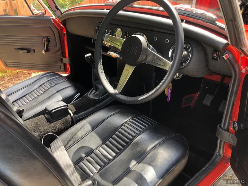 1976 MG Midget in Drayton 8