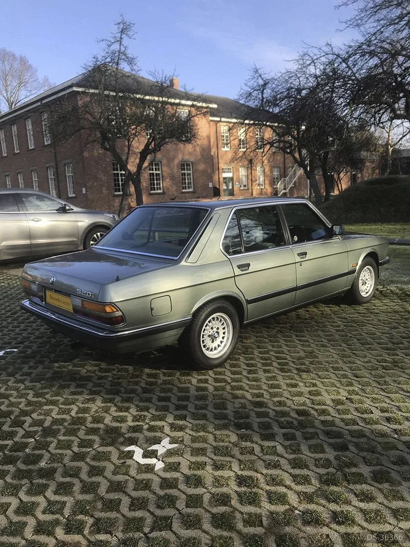 1985 BMW 520i E28 in London 7