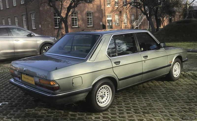 1985 BMW 520i E28 in London